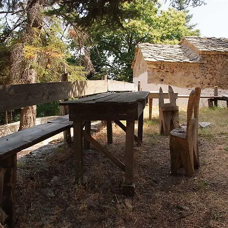 Hotel apartamentowy Anigraia 3*