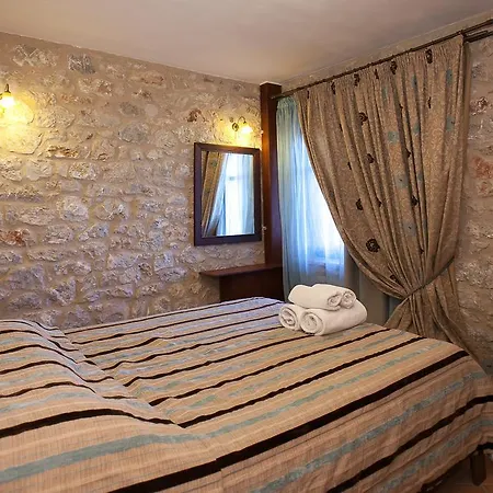 Anigraia Aparthotel