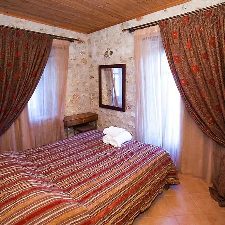 Anigraia Lägenhetshotell 3*