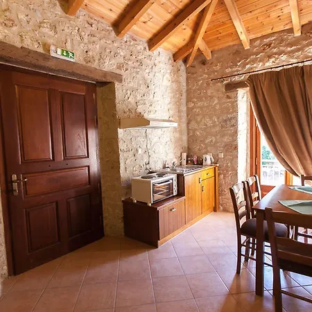 Anigraia Aparthotel