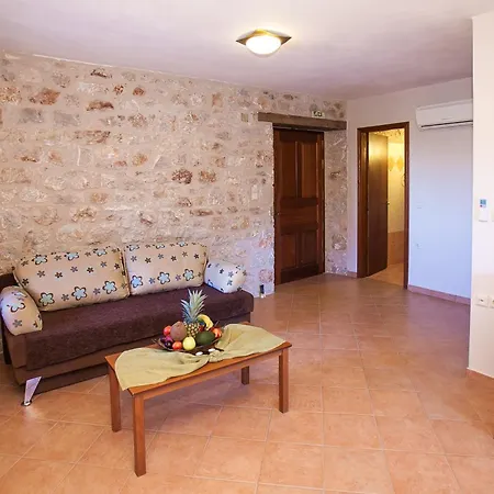 Anigraia 3* Parálion Ástros