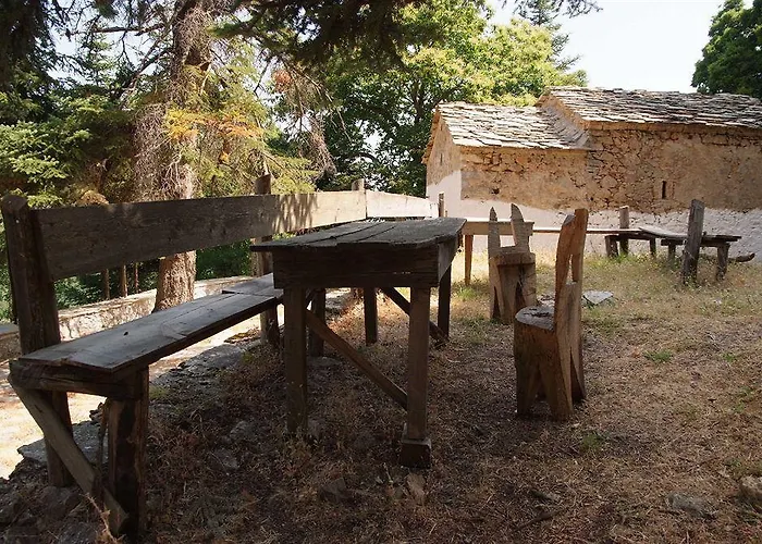 Ξενοδοχείο με διαμερίσματα Anigraia 3*