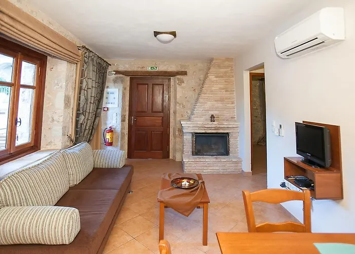 Apartmanhotel Anigraia Parálion Ástros