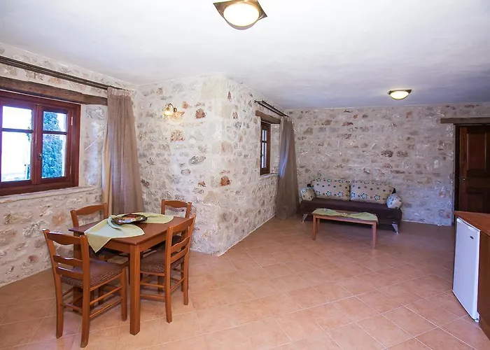 Apartmanhotel Anigraia Parálion Ástros