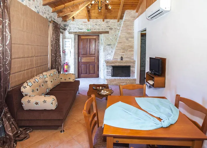 Anigraia 3* Parálion Ástros